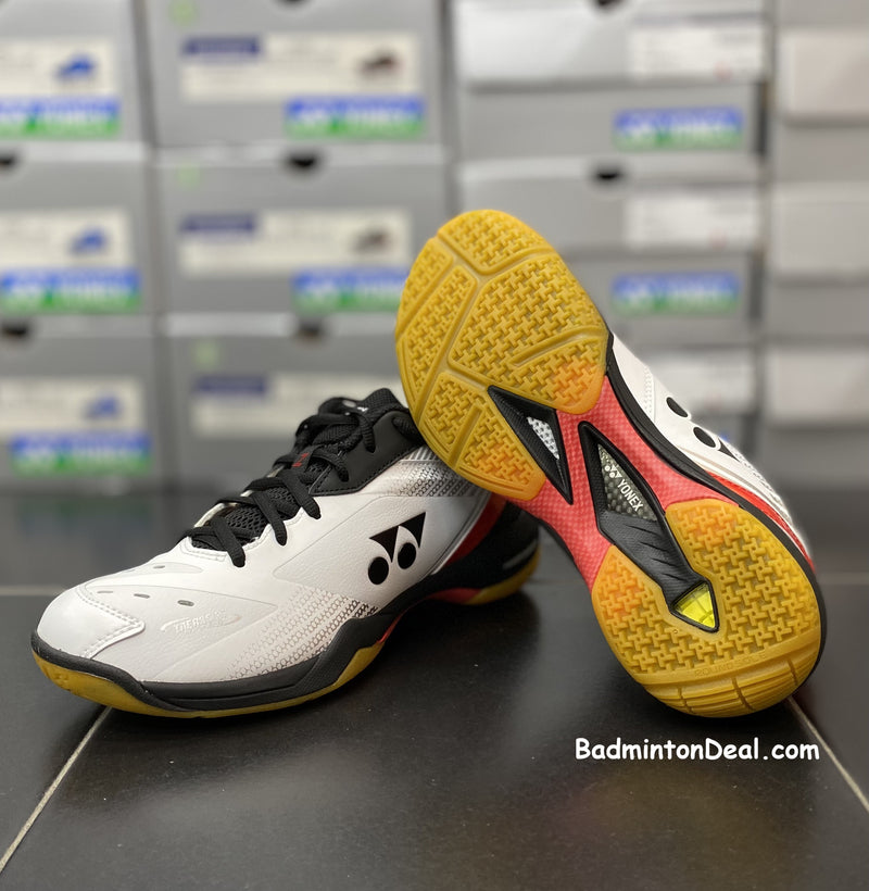 YONEX SHB-65 ホワイト／レッドソール バドミントンシューズ 26CM Yonex SHB-65Z3 Men White Red Badminton Shoes (SHB65Z3WR)